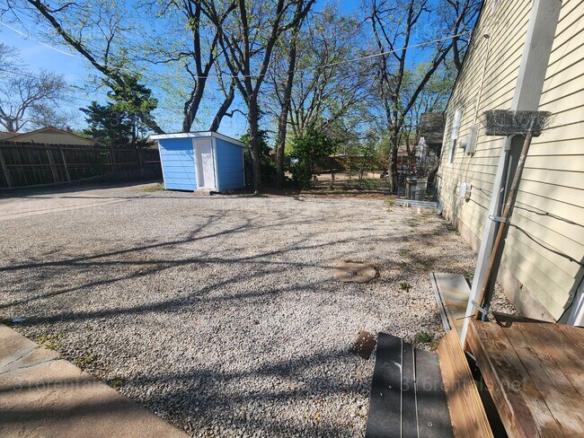 Foto del edificio - $1,050 3 bedroom / 2 bathroom - Single Family Home