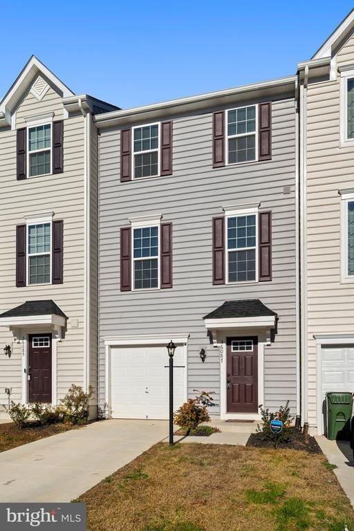Building Photo - 36087 Fawn Ln