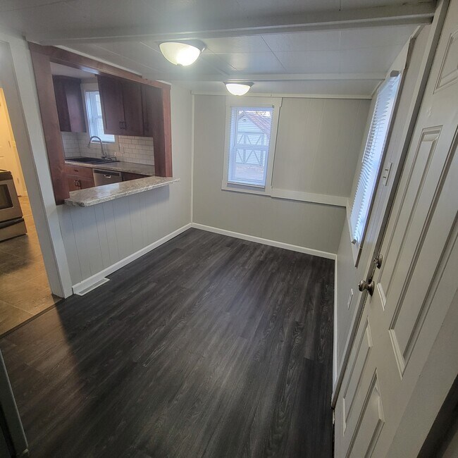 Foto del edificio - 242 9th Ave N