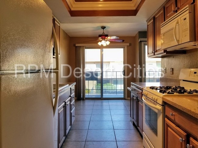 Building Photo - 400 N Sunrise Way