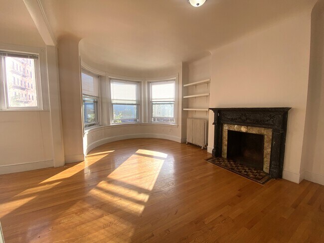 Building Photo - 863 Massachusetts Ave