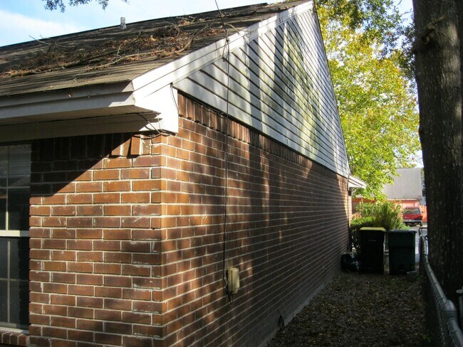 Building Photo - 105 S Quail Crossing