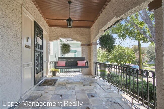 Building Photo - 5 br, 3.5 bath House - 1533 Broadway Street
