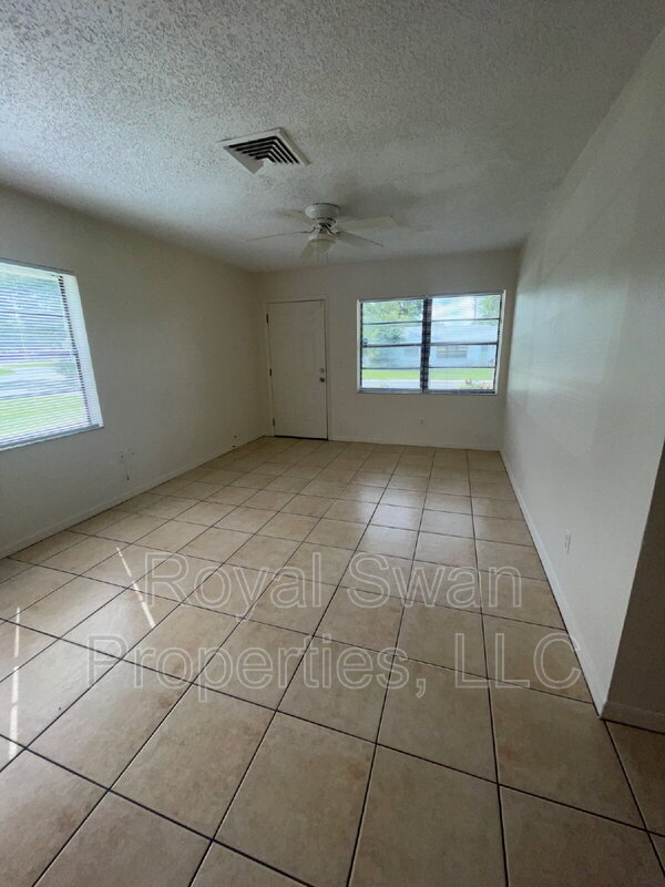 Foto del edificio - 1222 Woodland Ave