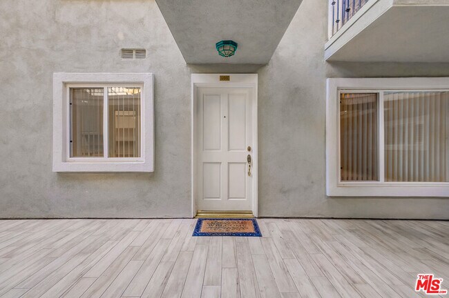 Building Photo - 2308 Schader Dr