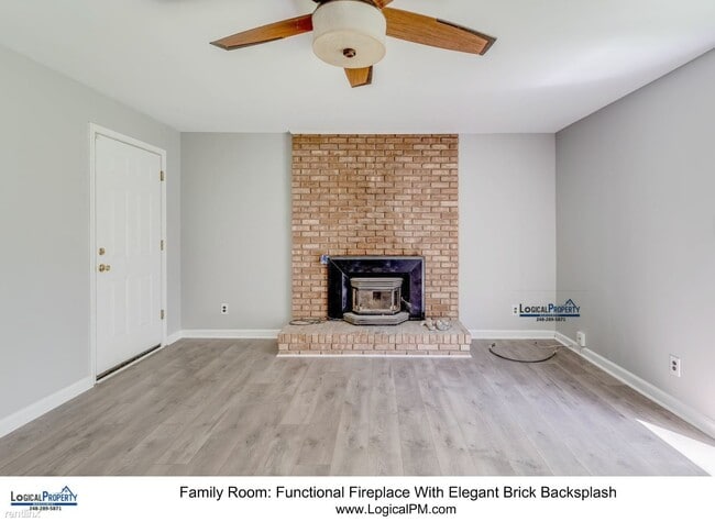 Foto del edificio - 3 br, 1 bath House - 9890 Doris St