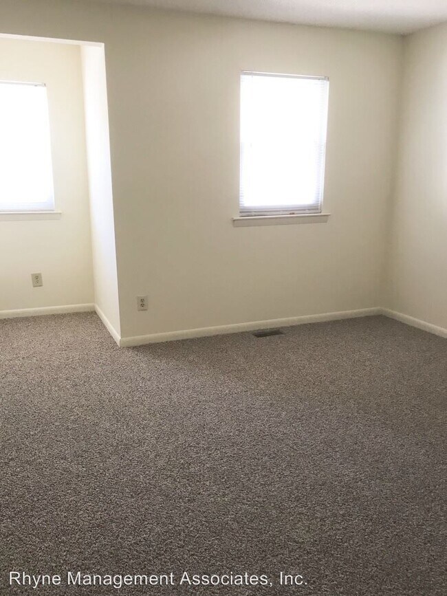 Foto del edificio - 6012-6054 Inona Pl