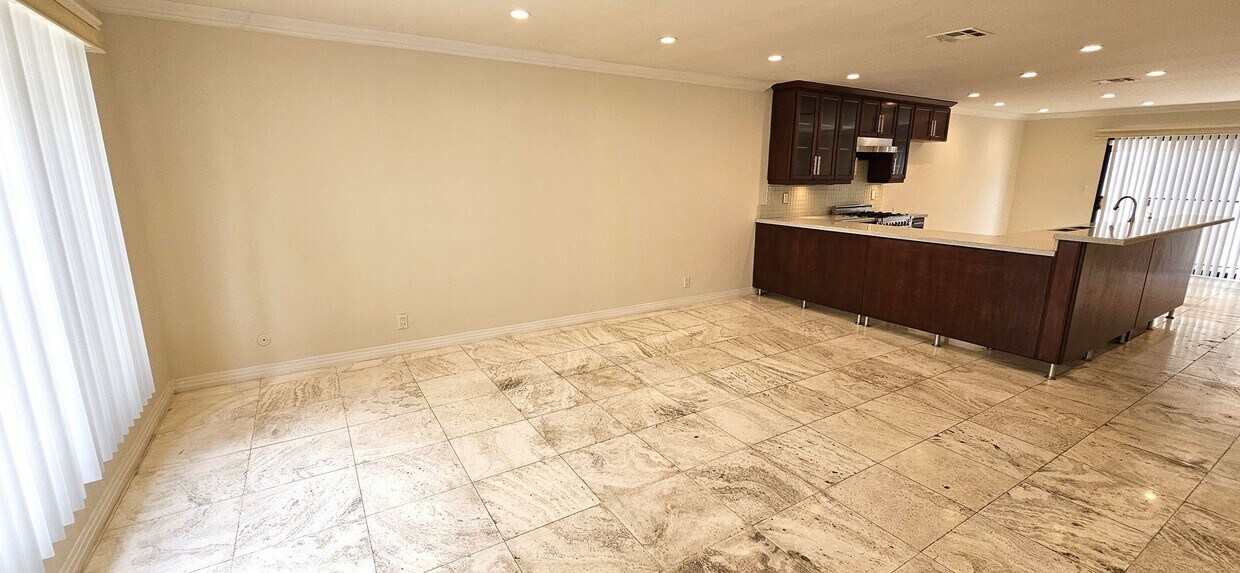 Foto principal - Bright & Modern 2-Bedroom Townhouse with H...