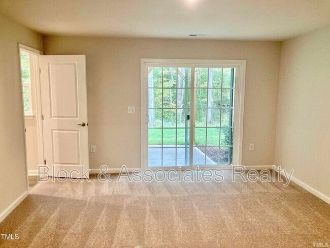 Building Photo - 1106 Romeria Dr