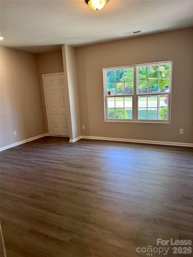 Building Photo - 937 Joselynn Drive