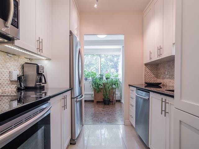 Building Photo - 4444 Sherbrooke