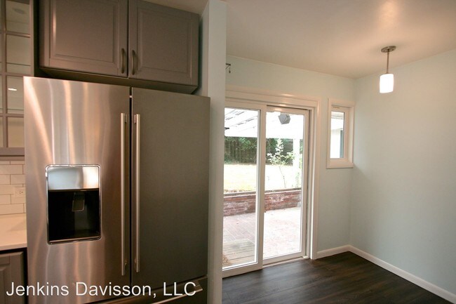 Building Photo - 4 br, 2 bath House - 4124 SE Ash Street
