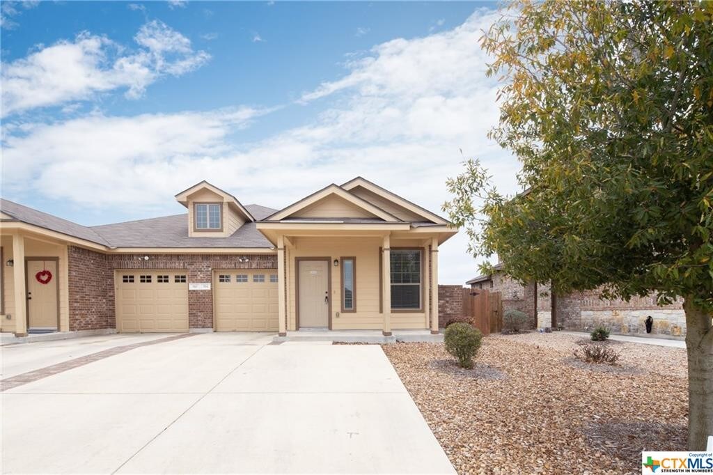 514 Creekside Cir, New Braunfels, TX 78130 Townhome Rentals in New