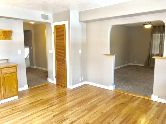 Foto del edificio - Perfect locale 3 Bed/2Bath Single Family H...