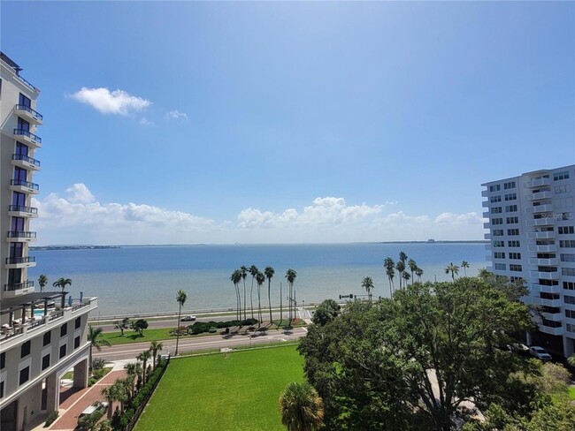 Foto del edificio - 2109 Bayshore Blvd