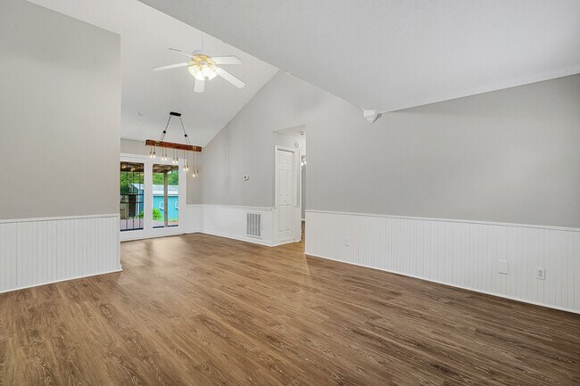 Foto del edificio - 2903 Deerfield Rd NW