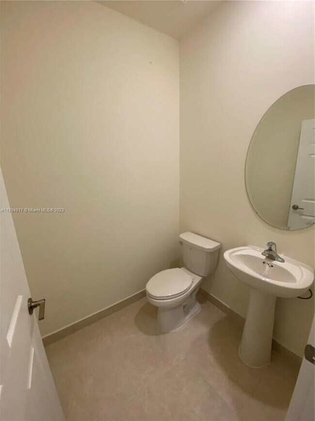 Foto del edificio - 10819 W 33rd Ln