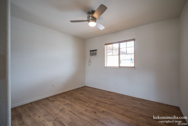 Building Photo - Immaculate, Move In Ready, Fully Upgraded,...