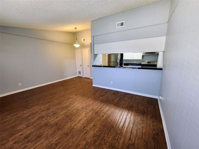 Foto del edificio - 608 W 51st St