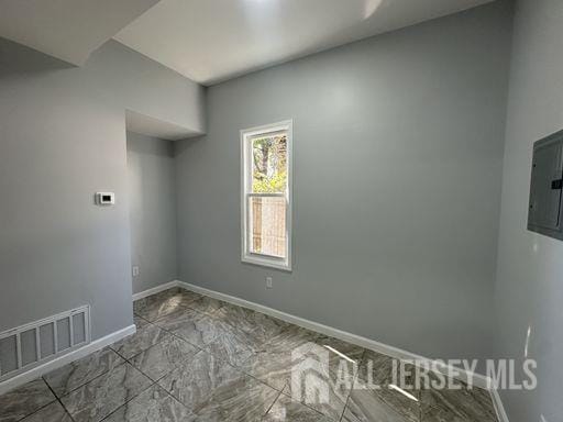 Building Photo - 208 5th St