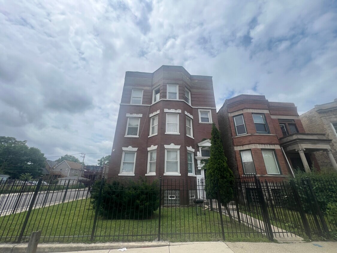Foto principal - 6558 S Green St