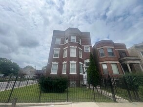 Building Photo - 6558 S Green St