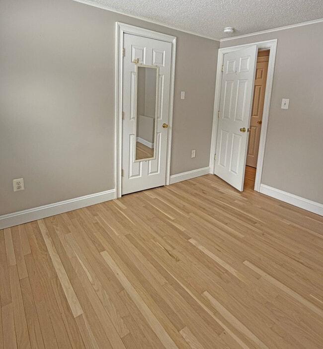 Building Photo - 19 Crosmour Rd