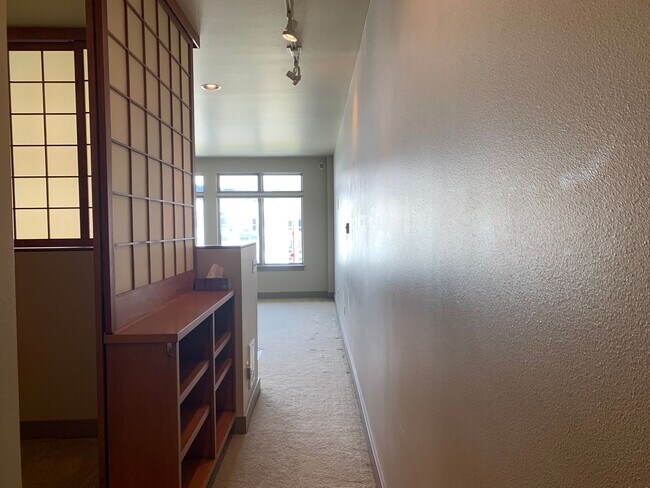 Foto del edificio - Beautiful Drake Studio in Barkley Village