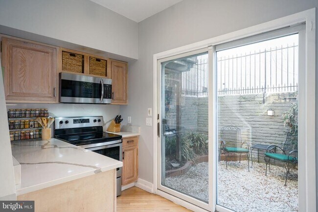 Foto del edificio - 2014 Waverly St