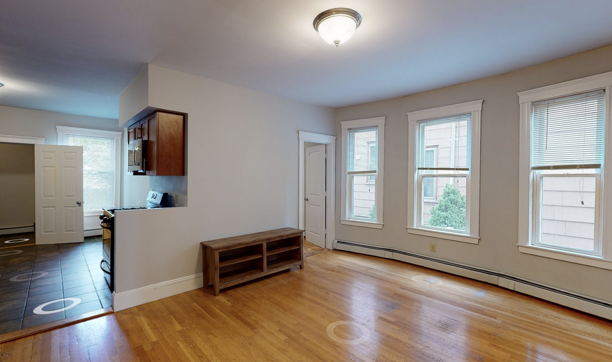 Foto principal - 9 Beacon St
