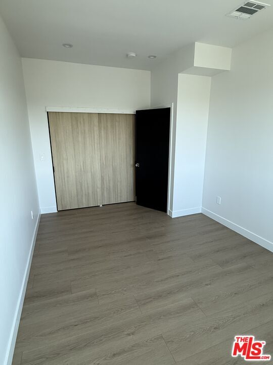 Foto del edificio - 2135 S Longwood Ave