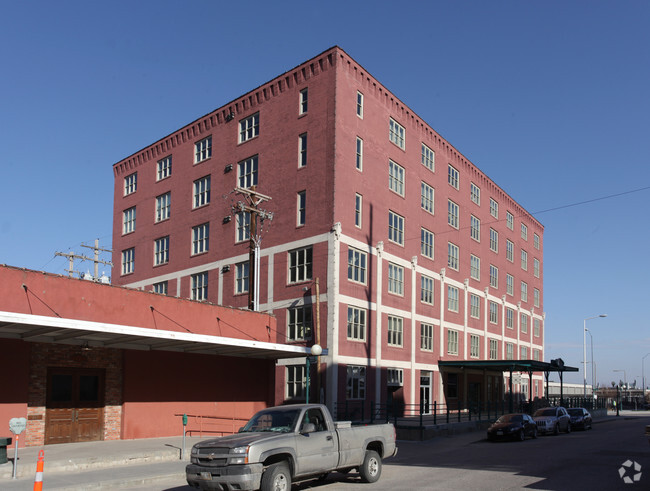 Building Photo - The Hardy