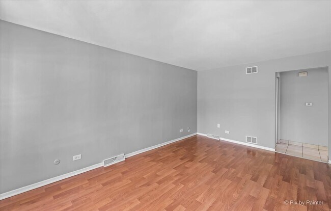 Building Photo - 136 Sawyer Ave