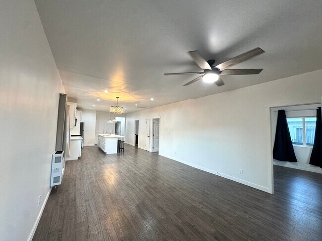 Foto del edificio - Renovated 3 bedroom 2 Bath house!