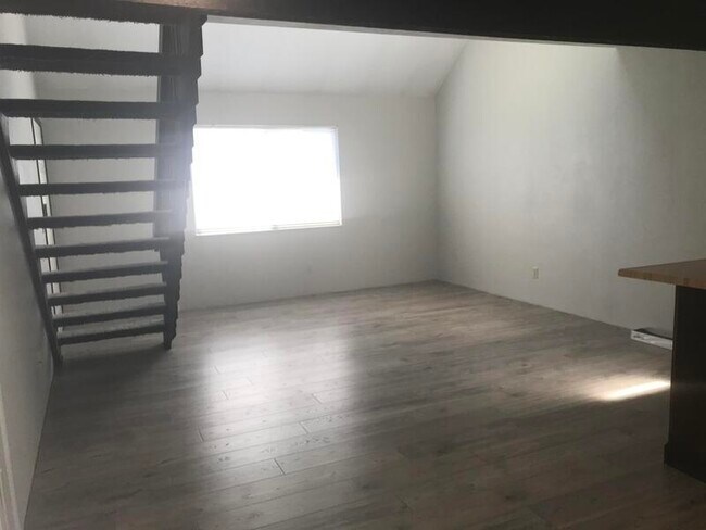 Foto del edificio - 419 Ponderosa Ave