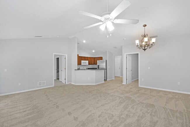 Foto del edificio - Cute Condo for rent in Clermont