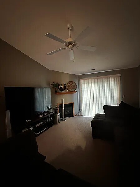 Foto del edificio - 5576 Bastian Blvd
