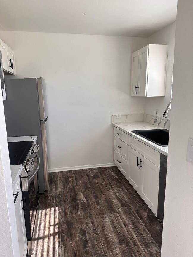 Kitchen - 8841 N 2nd Way