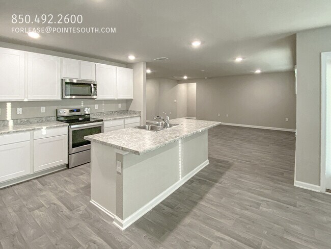 Foto del edificio - Beautiful-Split Floor Plan Home in Raley F...