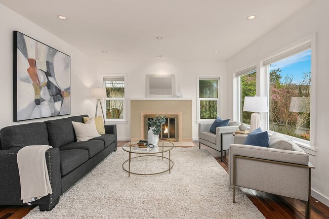 Building Photo - Laurelhurst Home
