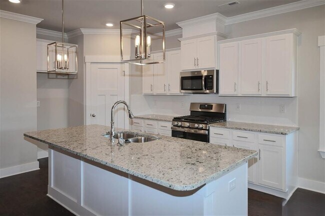 Building Photo - 15570 Ironcrest Dr NW