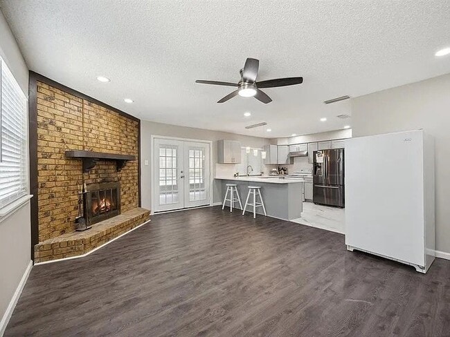 Building Photo - 1706 Delaford Cir