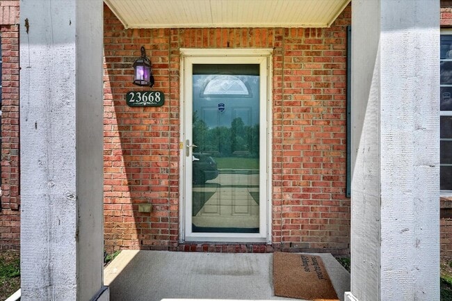 Building Photo - 23668 Northstone Village Dr