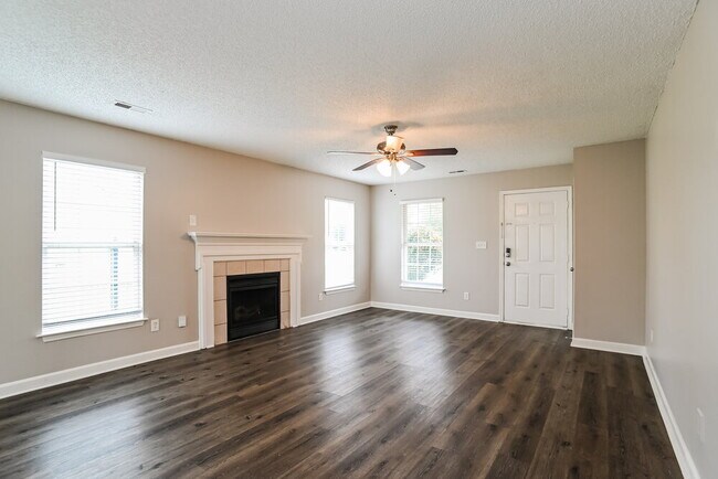 Foto del edificio - 8504 Stoneman Pl