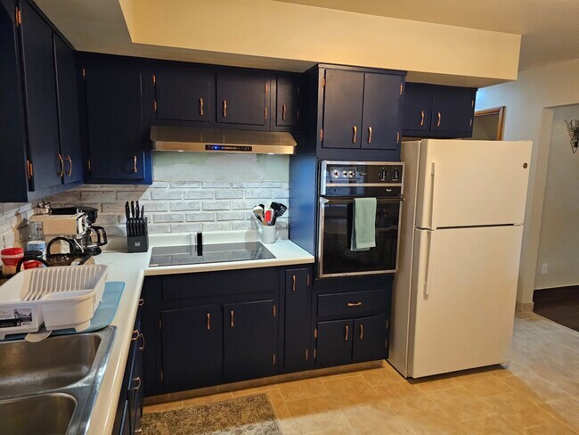 Foto del edificio - 545 Woodland Ave