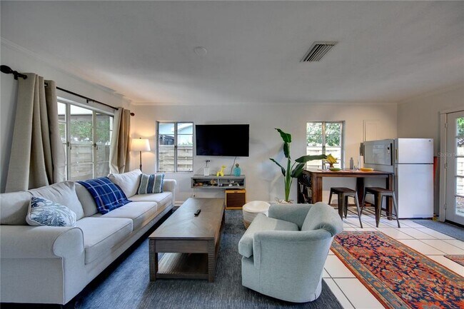 Foto del edificio - 3901 Iroquois Ave