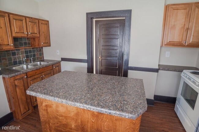 Foto del edificio - 2 br, 1 bath House - 1234 44th Avenue NE