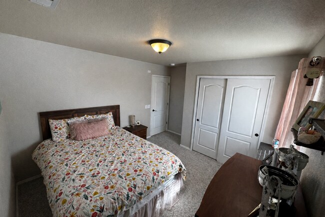 Foto del edificio - 6675 Silverwind Cir