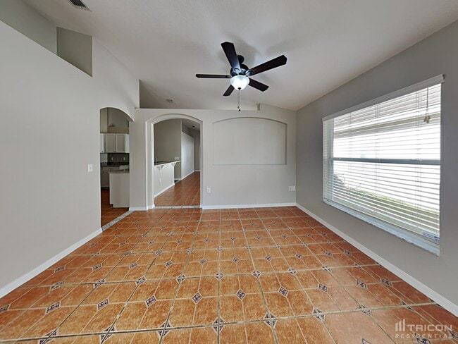 Building Photo - 14131 Colonial Spring Way