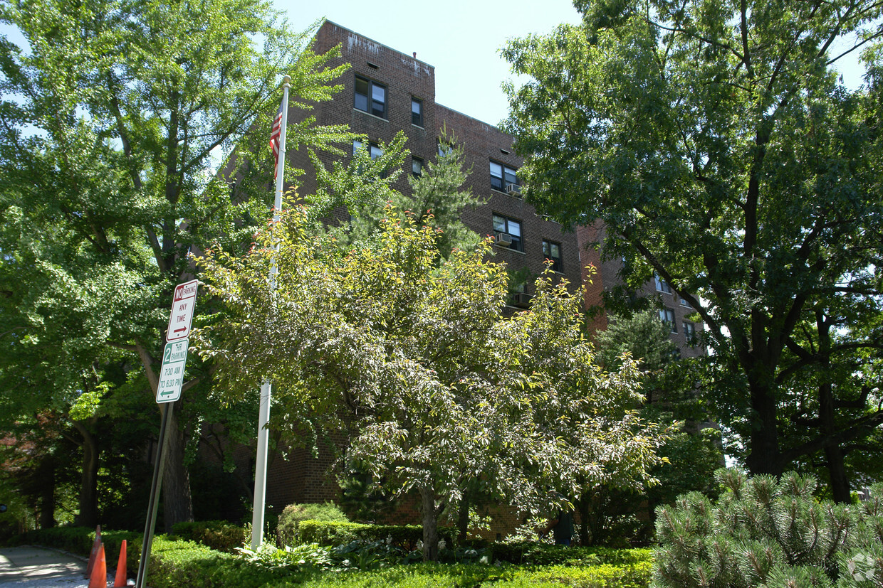 Building Photo - Westbrook Tenants Corporation